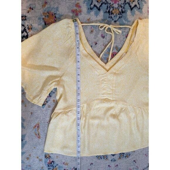 NWT Urban Romantics Yellow Short Sleeve Blouse - M - Picture 8 of 10